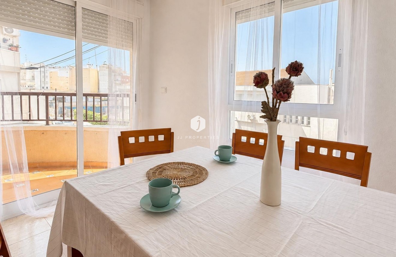 Resale - Apartment / flat -
Torrevieja - PARQUE DE LAS NACIONES
