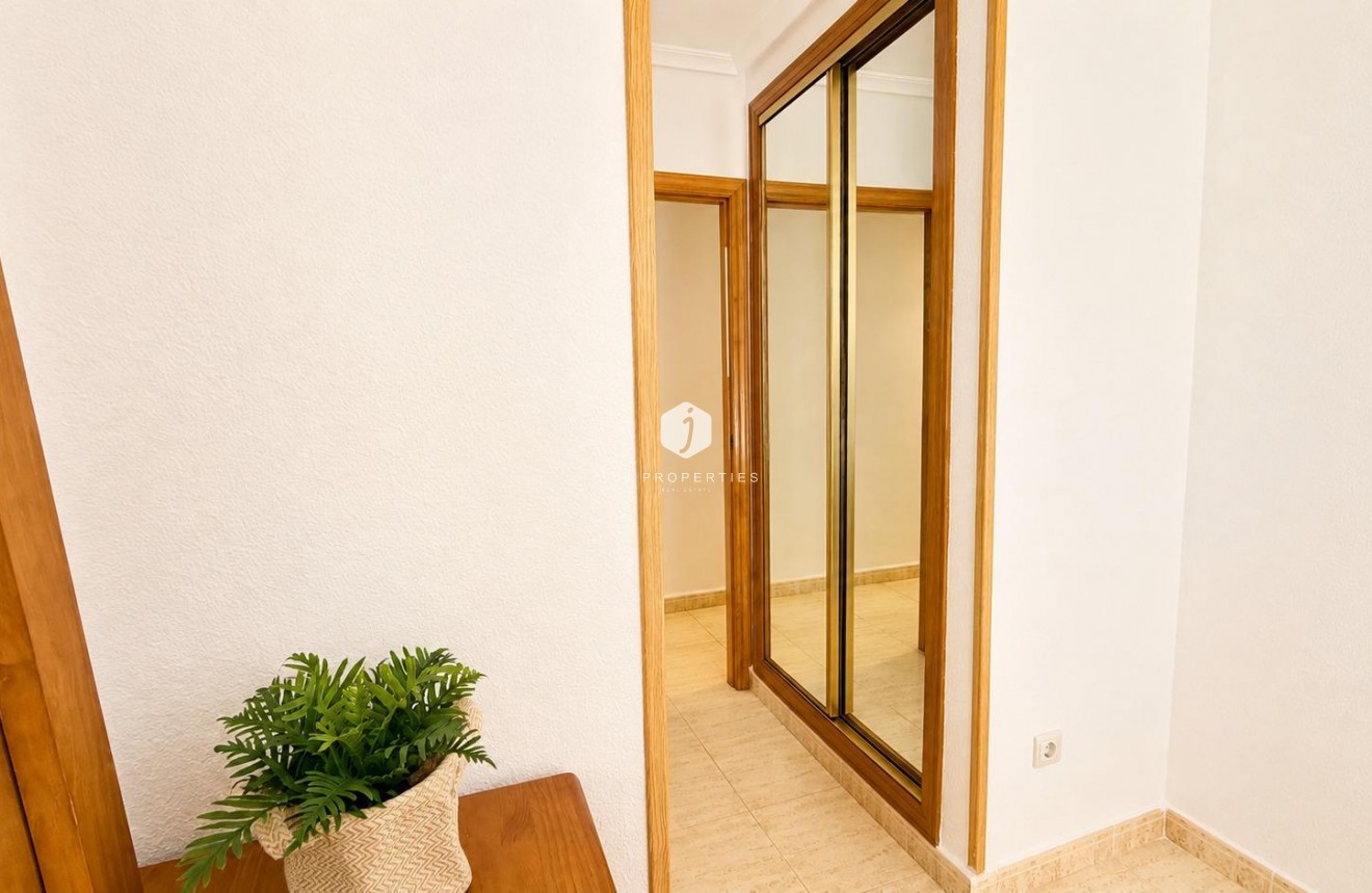 Resale - Apartment / flat -
Torrevieja - PARQUE DE LAS NACIONES