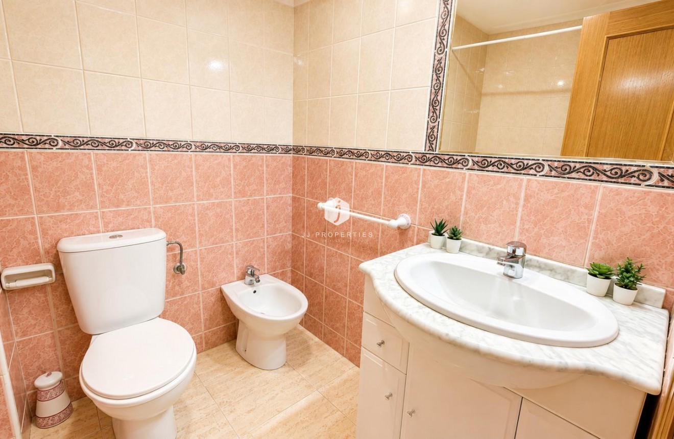 Resale - Apartment / flat -
Torrevieja - PARQUE DE LAS NACIONES