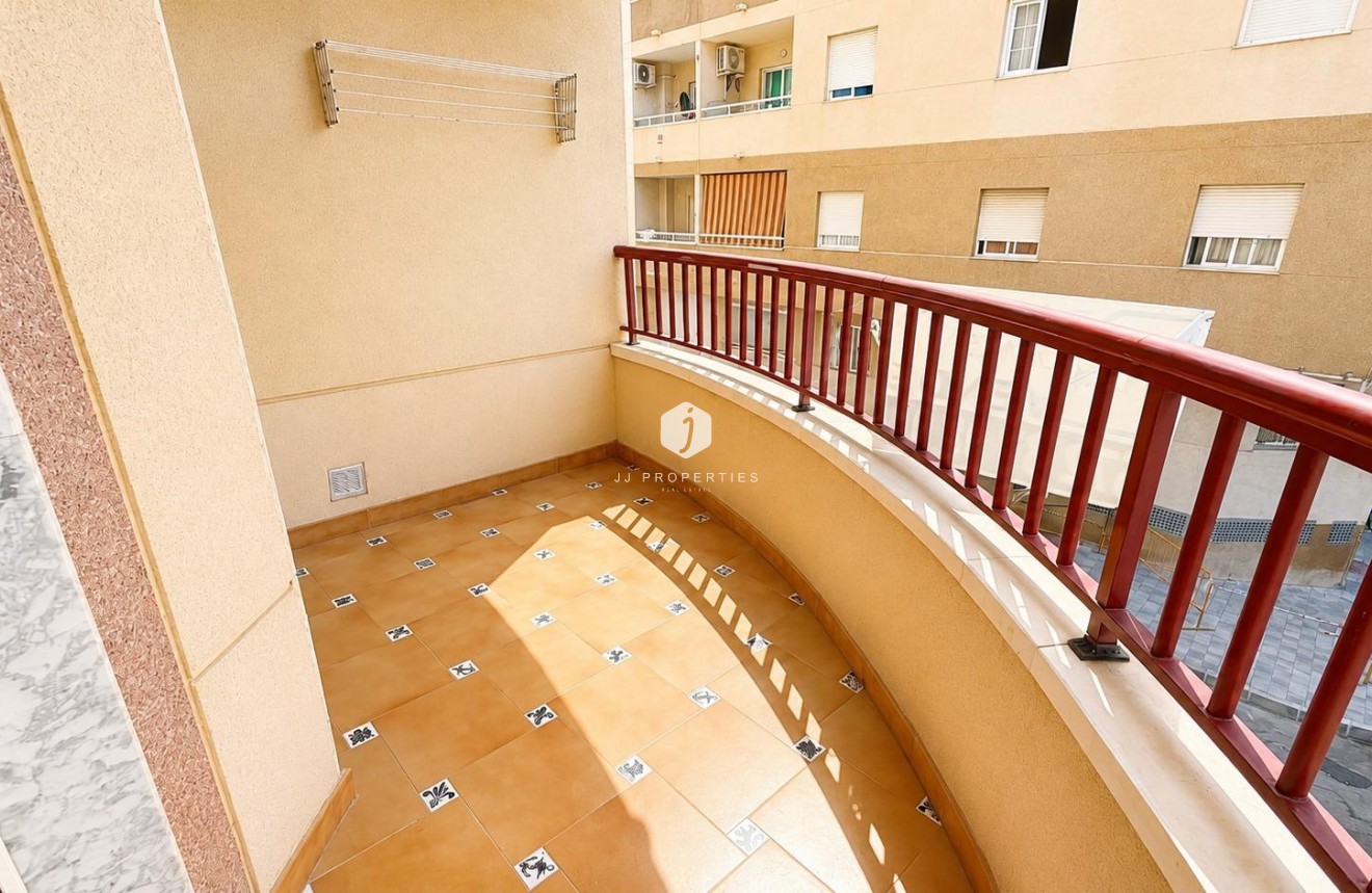 Resale - Apartment / flat -
Torrevieja - PARQUE DE LAS NACIONES