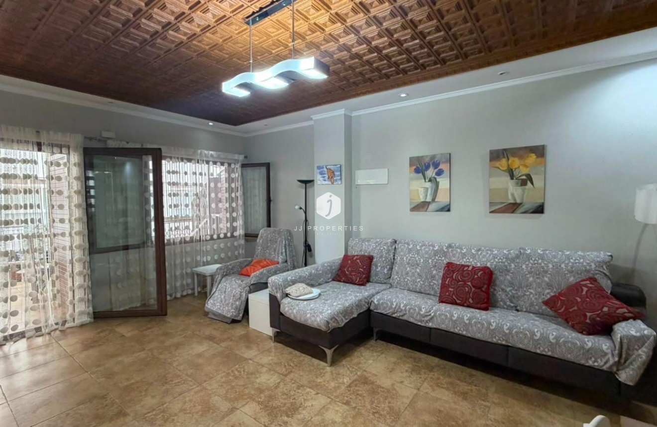 Tweedehands - Appartement / flat -
Torrevieja - Acequion