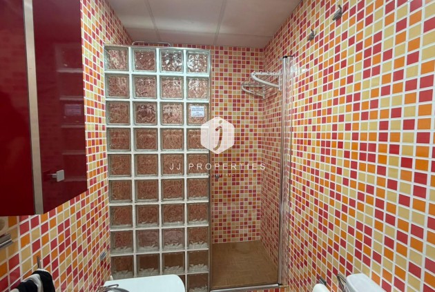 Tweedehands - Appartement / flat -
Torrevieja - Acequion