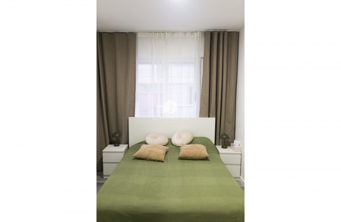 Resale - Apartment / flat -
Torrevieja - Costa Blanca