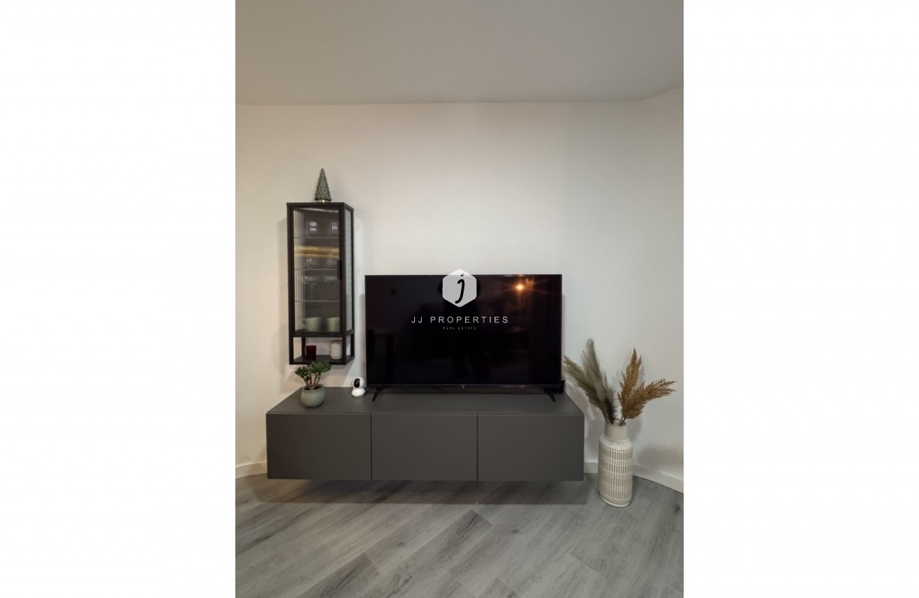 Resale - Apartment / flat -
Torrevieja - Costa Blanca