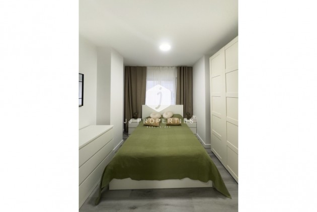 Resale - Apartment / flat -
Torrevieja - Costa Blanca