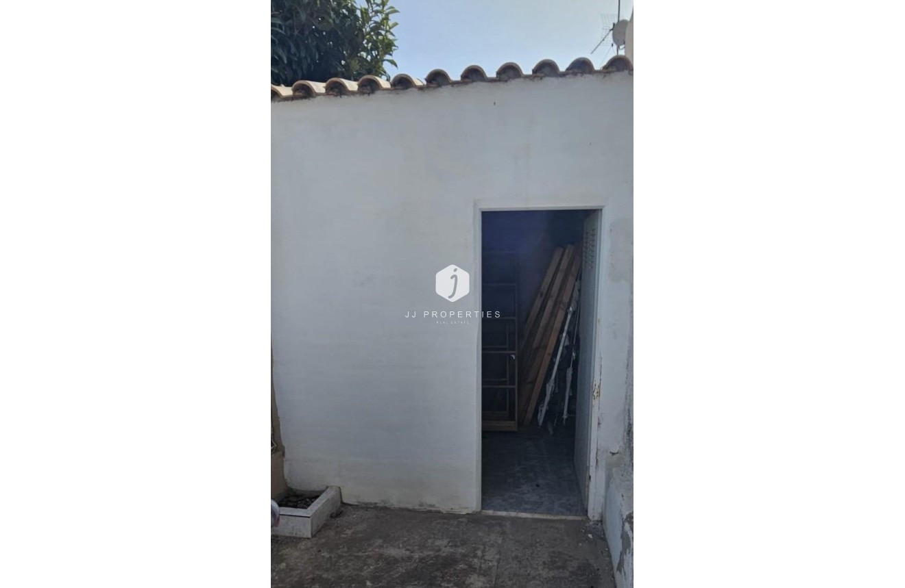 Z drugiej ręki - Szalet -
Torrevieja - Torreta Florida
