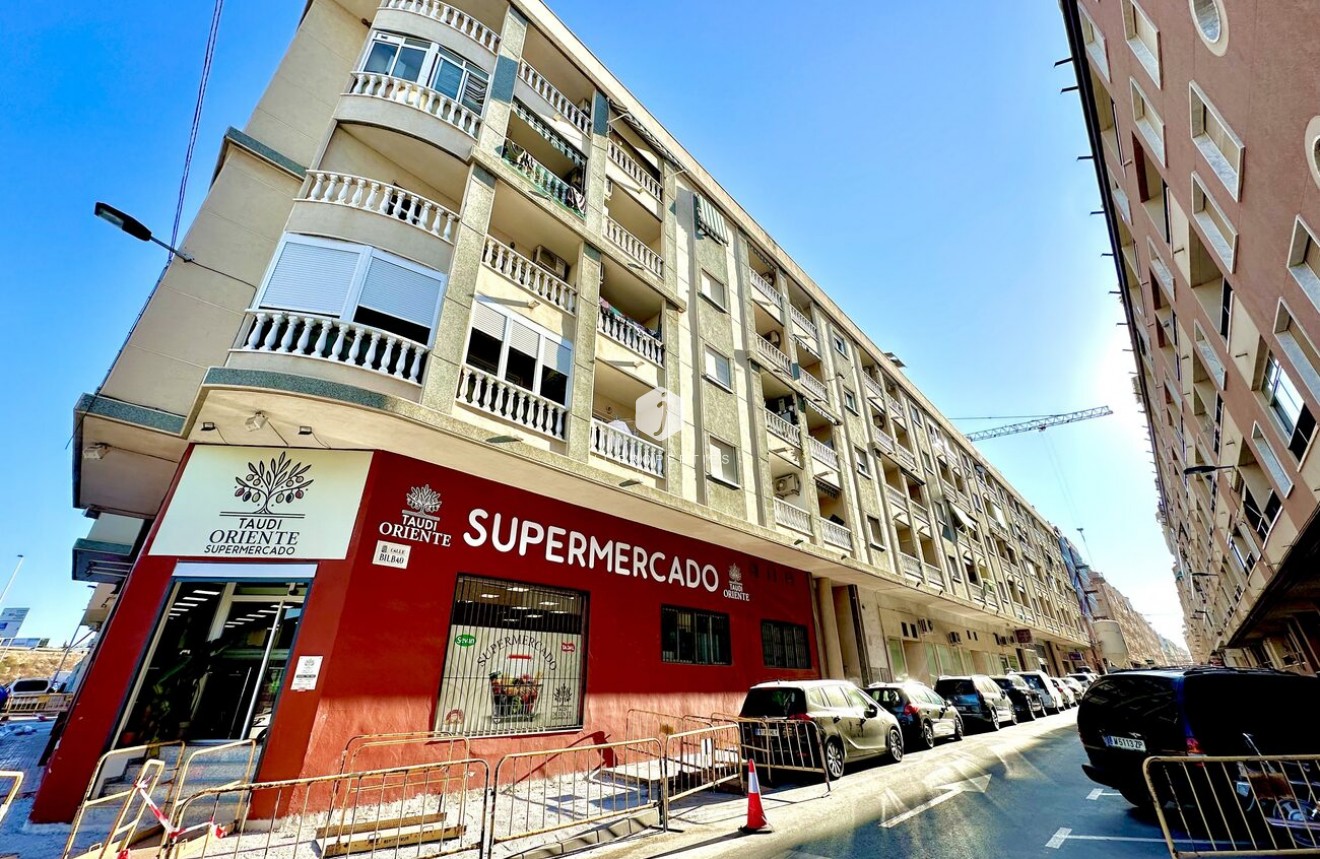 D'occasion - Appartement -
Torrevieja - Centro