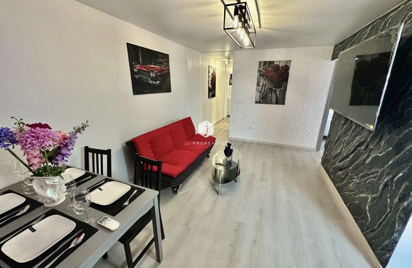 D'occasion - Appartement -
Torrevieja - Centro