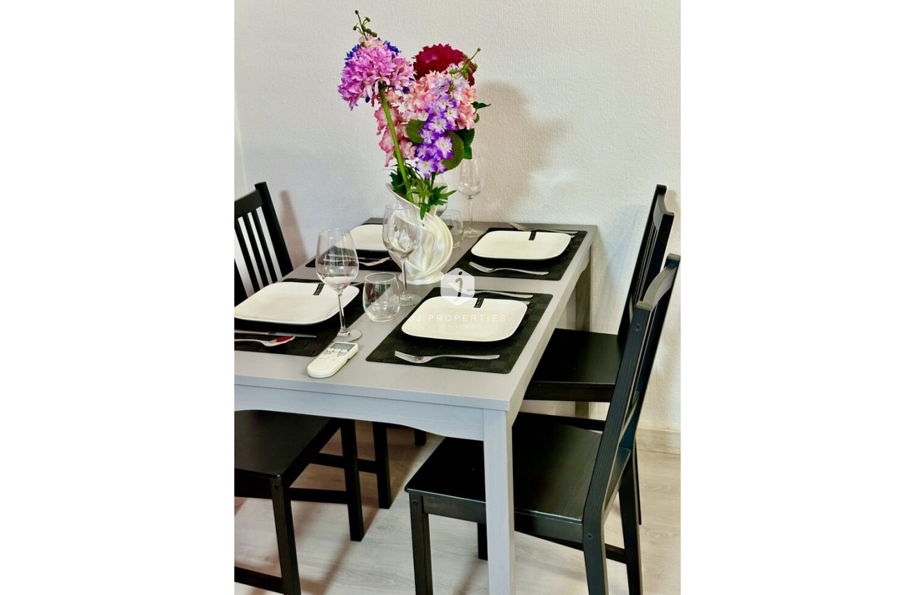 D'occasion - Appartement -
Torrevieja - Centro