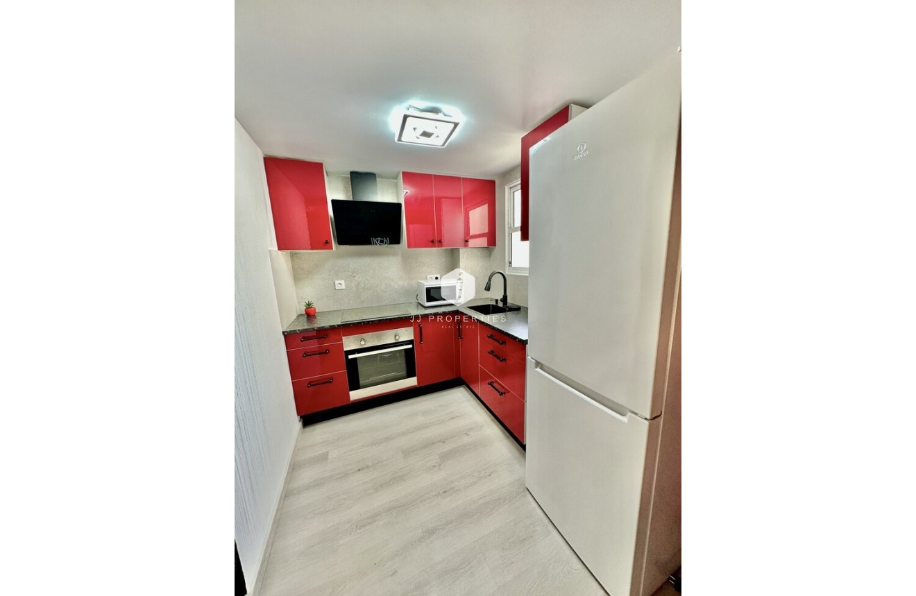 D'occasion - Appartement -
Torrevieja - Centro