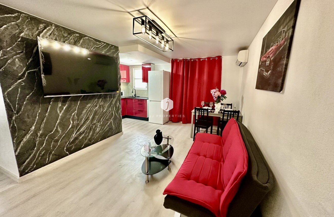 D'occasion - Appartement -
Torrevieja - Centro