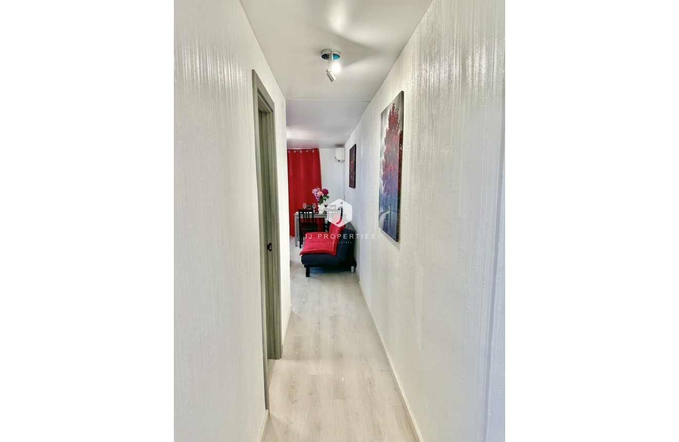 D'occasion - Appartement -
Torrevieja - Centro