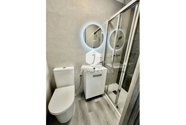 D'occasion - Appartement -
Torrevieja - Centro