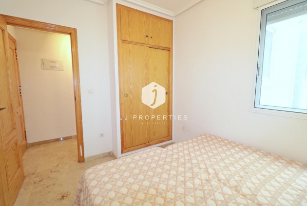 Tweedehands - Appartement / flat -
Torrevieja - Playa del Cura