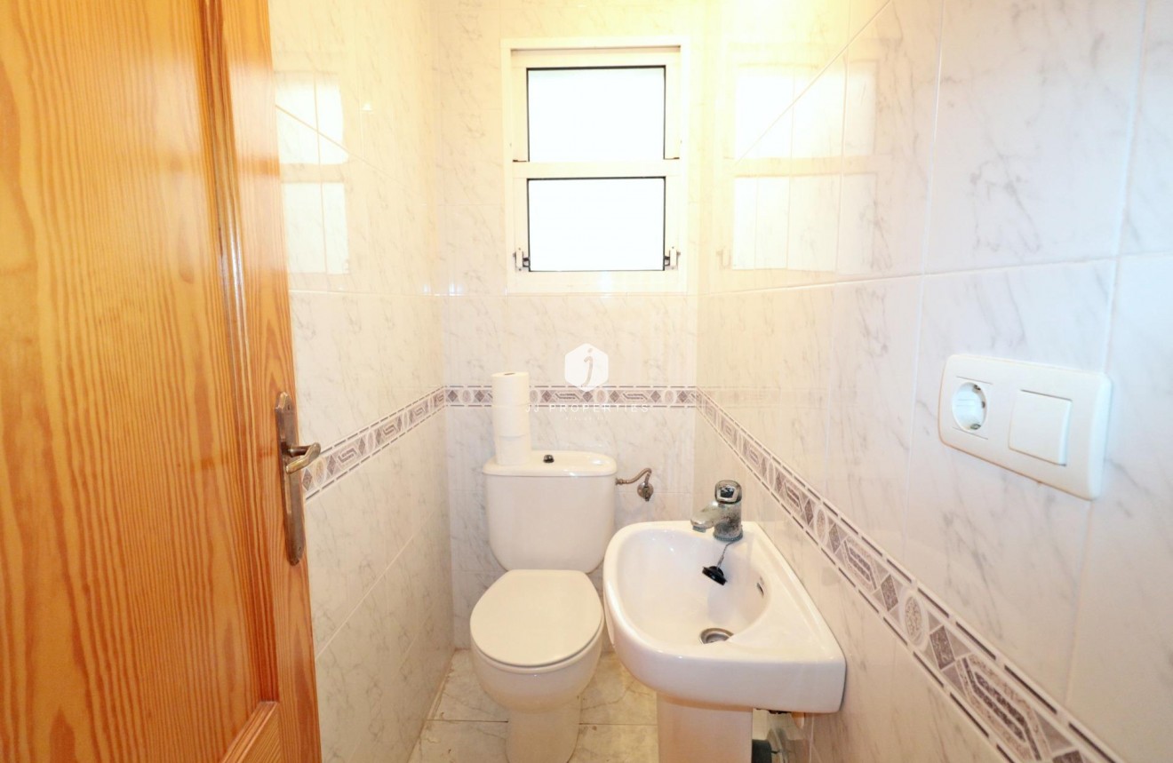 Tweedehands - Appartement / flat -
Torrevieja - Playa del Cura
