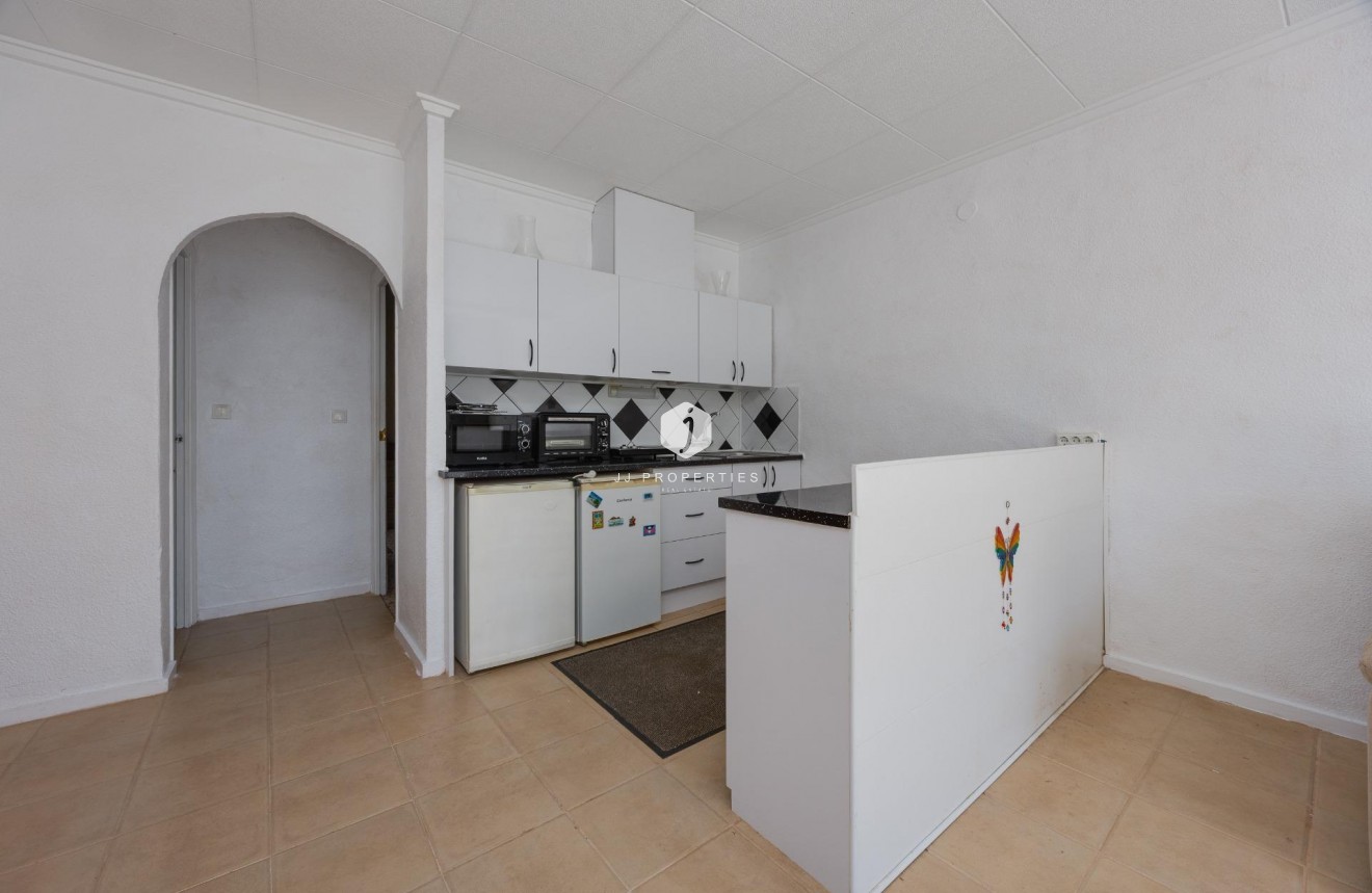 Z drugiej ręki - Szalet -
Torrevieja - La Siesta - El Salado - Torreta