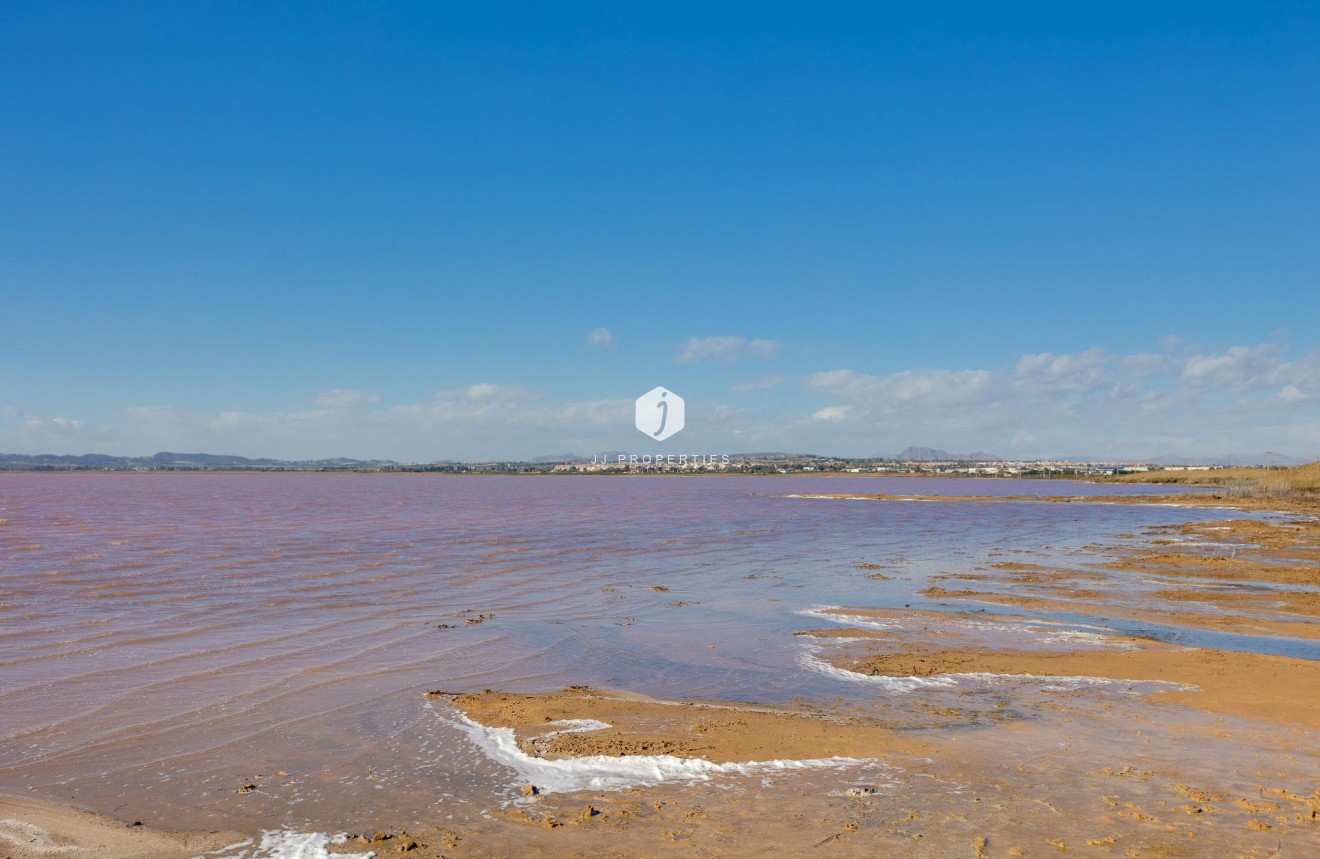 Z drugiej ręki - Szalet -
Torrevieja - La Siesta - El Salado - Torreta