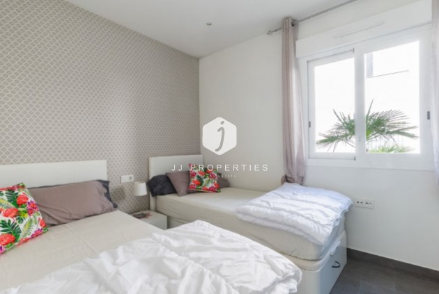 Resale - Apartment / flat -
Torrevieja - Costa Blanca