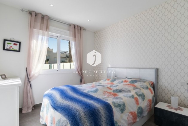 Resale - Apartment / flat -
Torrevieja - Costa Blanca