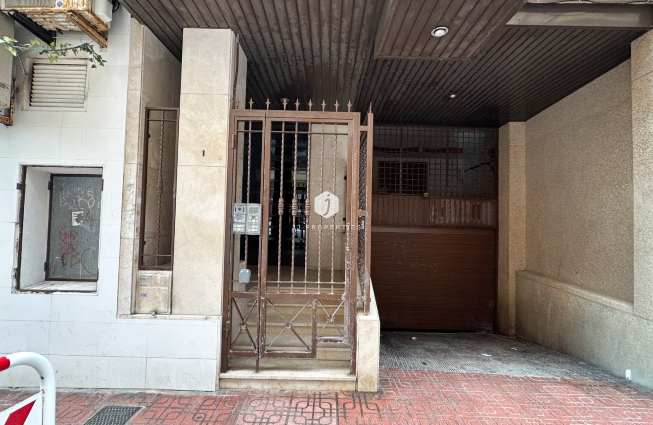 Resale - Apartment / flat -
Torrevieja - Costa Blanca