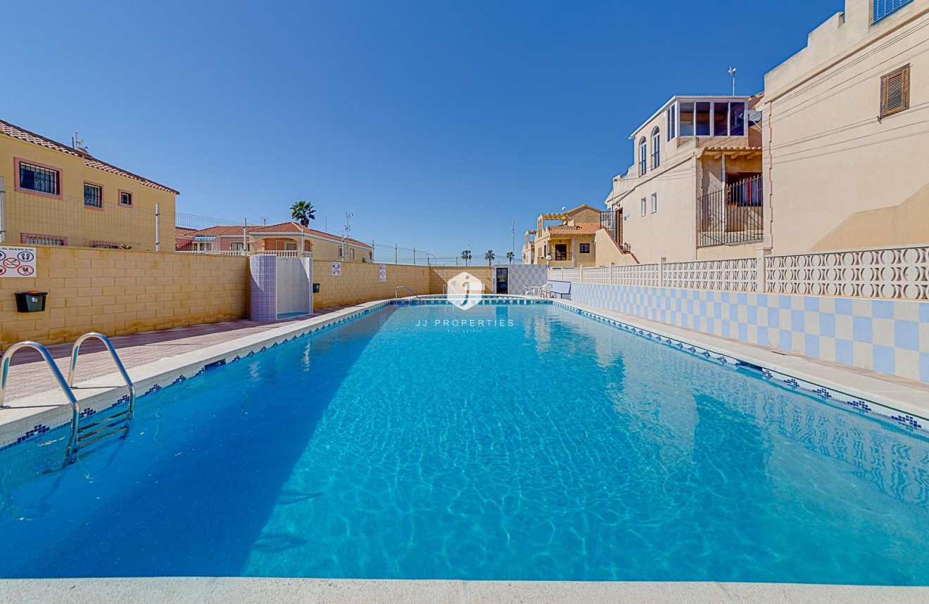 D'occasion - Bungalow -
Torrevieja - La Siesta - El Salado - Torreta