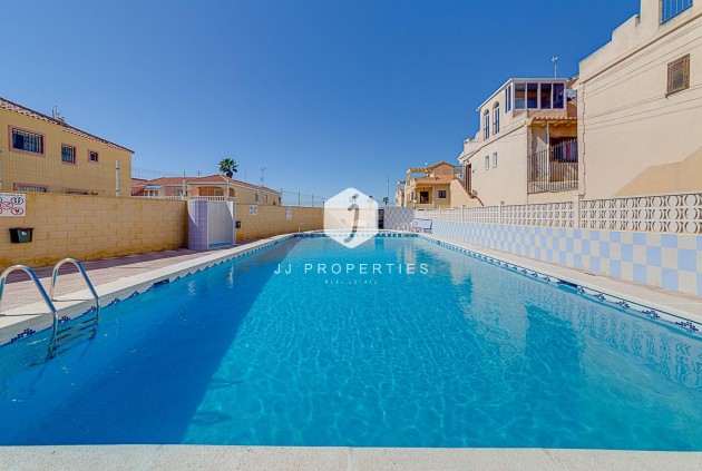 D'occasion - Bungalow -
Torrevieja - La Siesta - El Salado - Torreta
