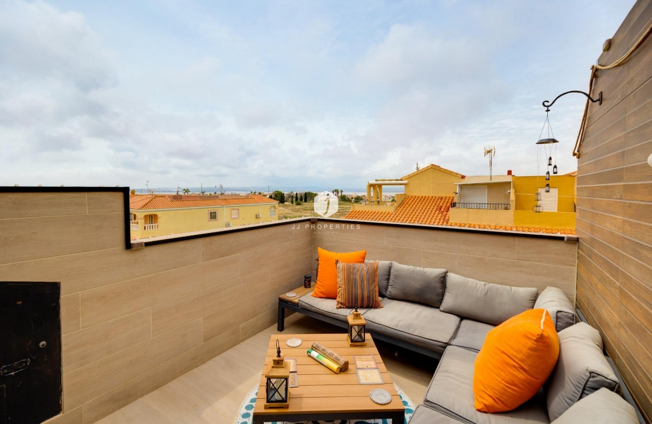 D'occasion - Bungalow -
Torrevieja - La Siesta - El Salado - Torreta