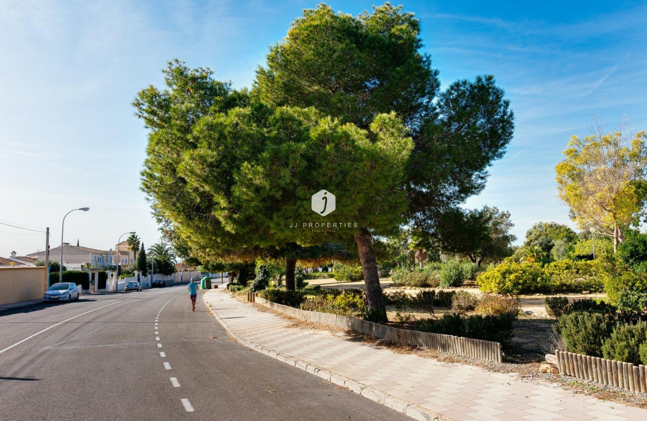 D'occasion - Bungalow -
Torrevieja - La Siesta - El Salado - Torreta