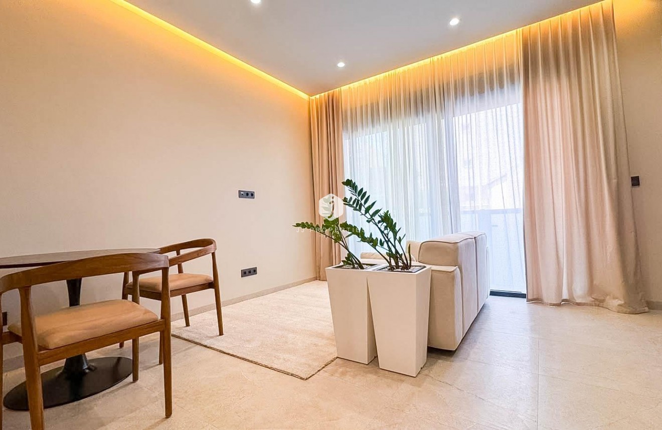 Segunda mano - Apartamento / piso -
Torrevieja - Playa de los Locos