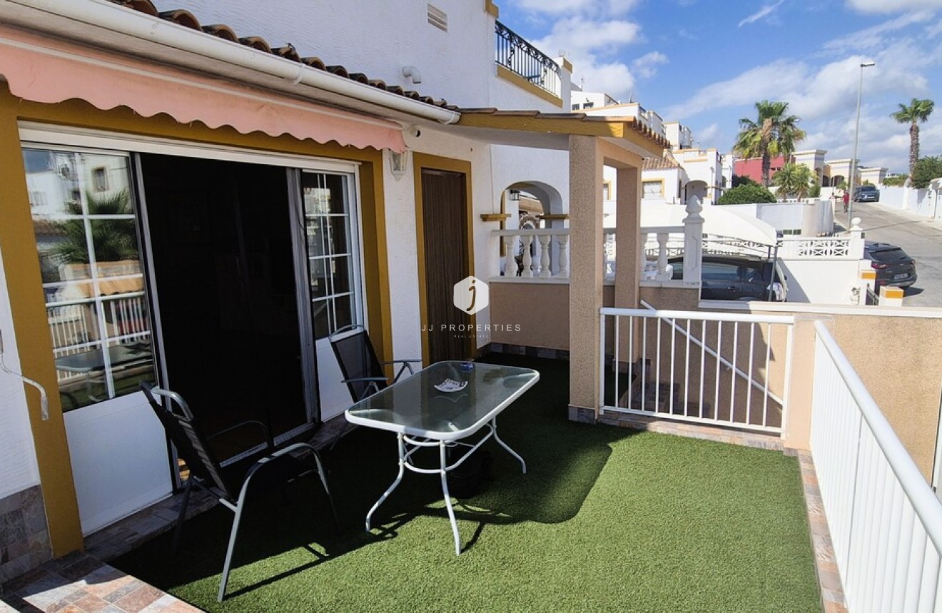 Tweedehands - Chalet -
Torrevieja - Costa Blanca