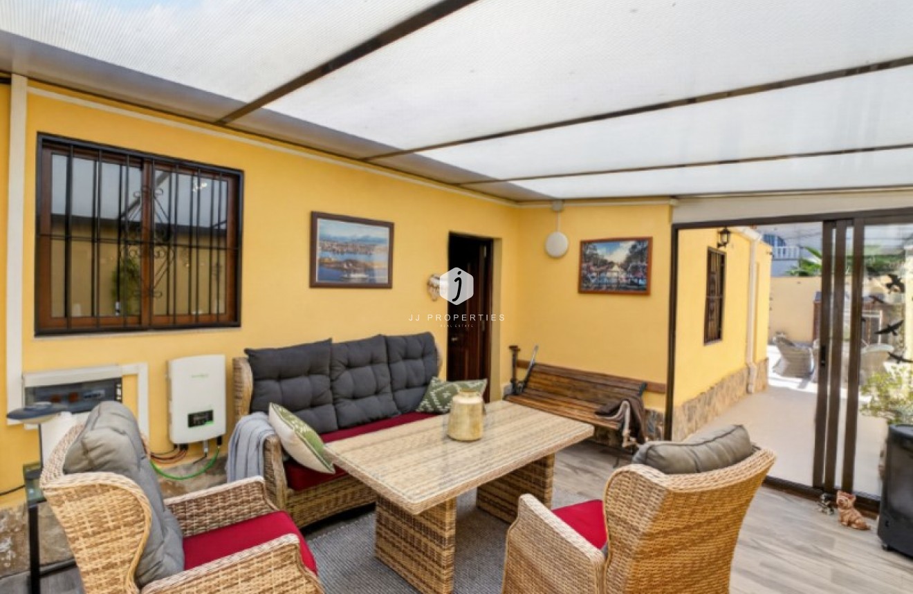 Aus zweiter Hand - Villa -
Torrevieja - Costa Blanca