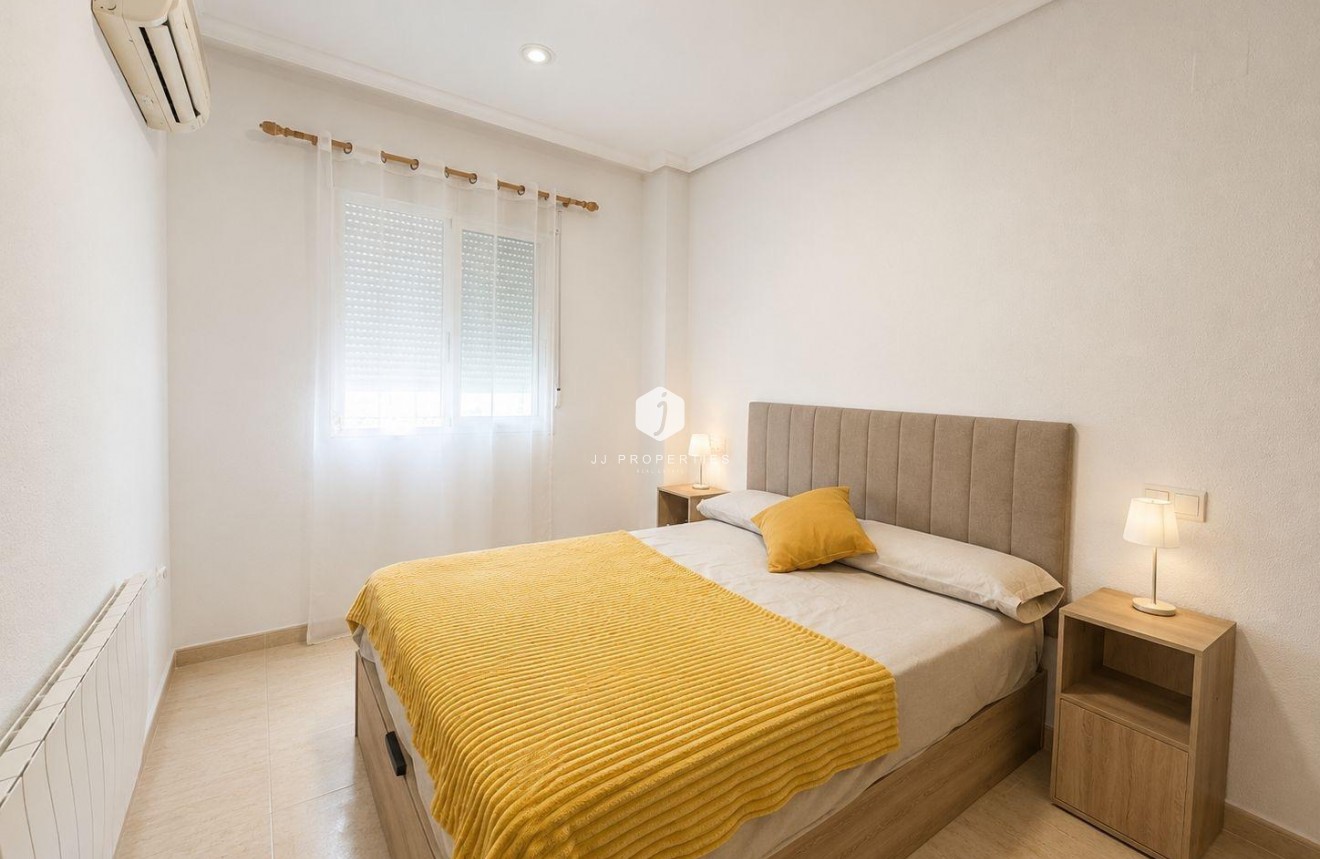 Aus zweiter Hand - Wohnung -
Torrevieja - Playa del Cura