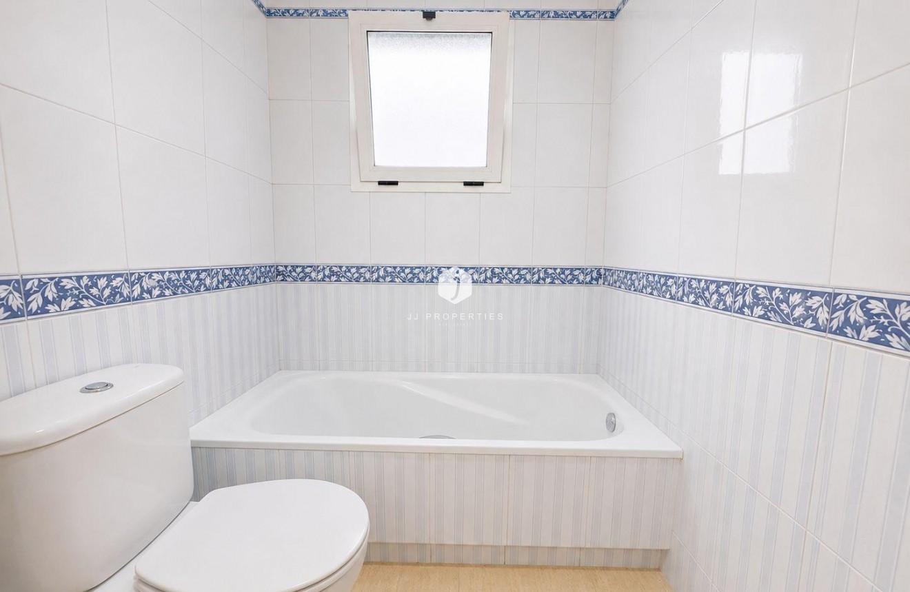 Aus zweiter Hand - Wohnung -
Torrevieja - Playa del Cura