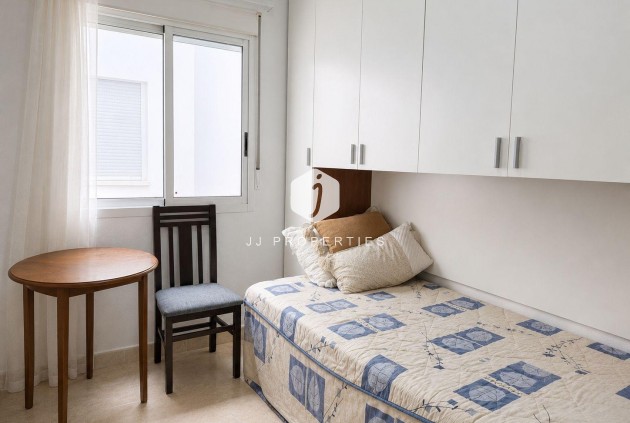 Aus zweiter Hand - Wohnung -
Torrevieja - Playa del Cura