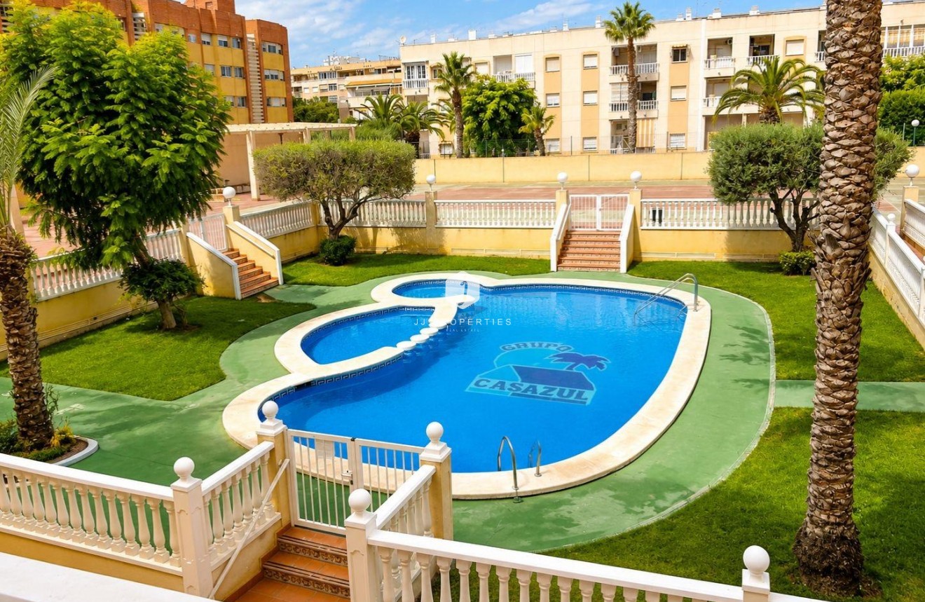 Aus zweiter Hand - Wohnung -
Torrevieja - Playa del Cura