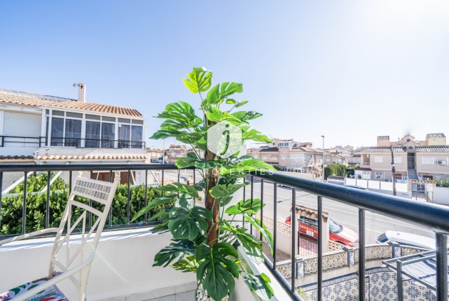 Resale - Apartment / flat -
La Mata - Costa Blanca