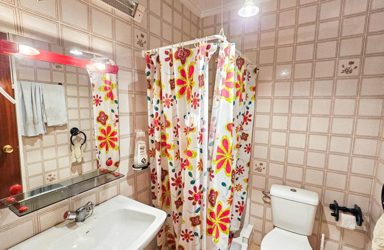 Resale - Bungalow -
Torrevieja - Torretas