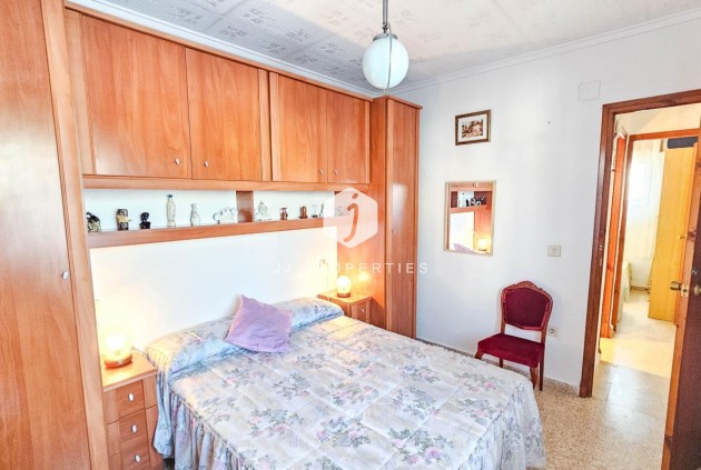 Resale - Bungalow -
Torrevieja - Torretas