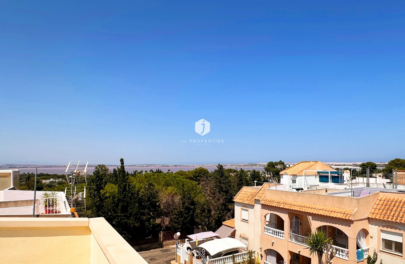 Resale - Bungalow -
Torrevieja - Costa Blanca