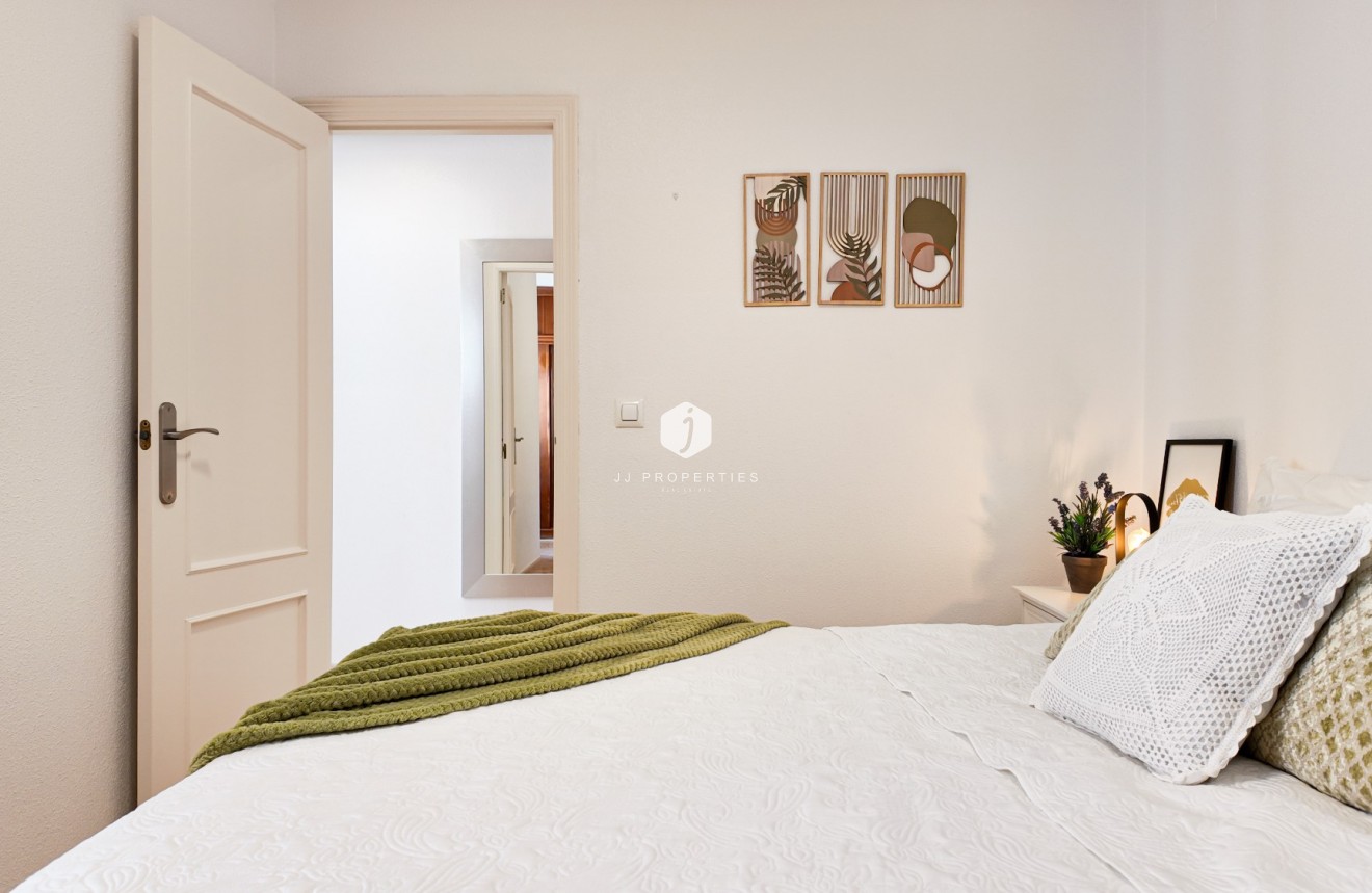 D'occasion - Appartement -
Torrevieja - Costa Blanca