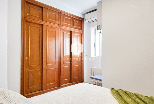 D'occasion - Appartement -
Torrevieja - Costa Blanca