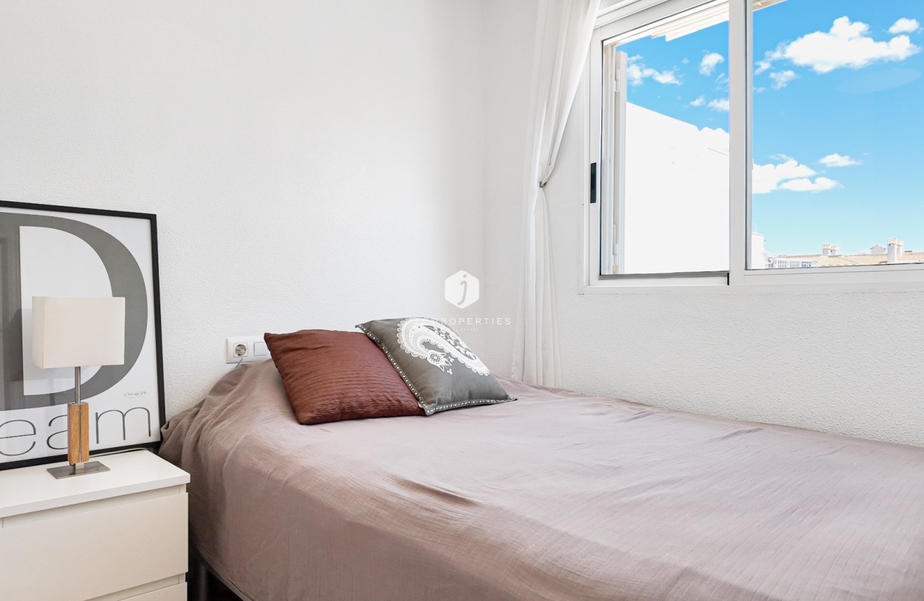 D'occasion - Appartement -
Torrevieja - Costa Blanca