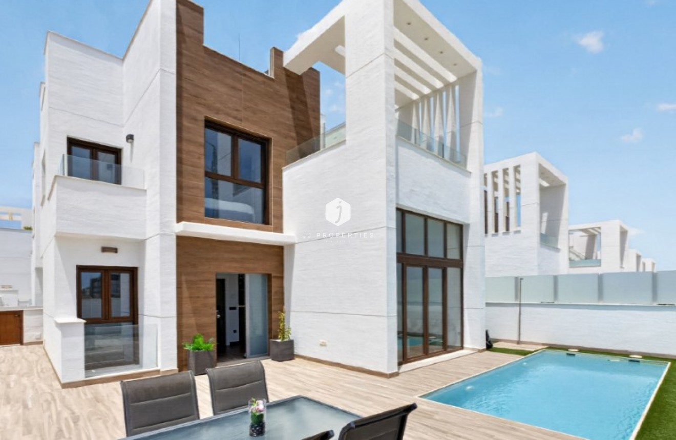 Resale - Villa -
Torrevieja - Costa Blanca