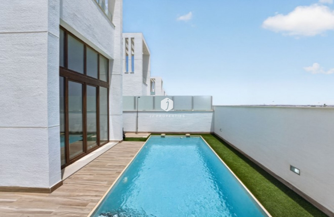 Resale - Villa -
Torrevieja - Costa Blanca