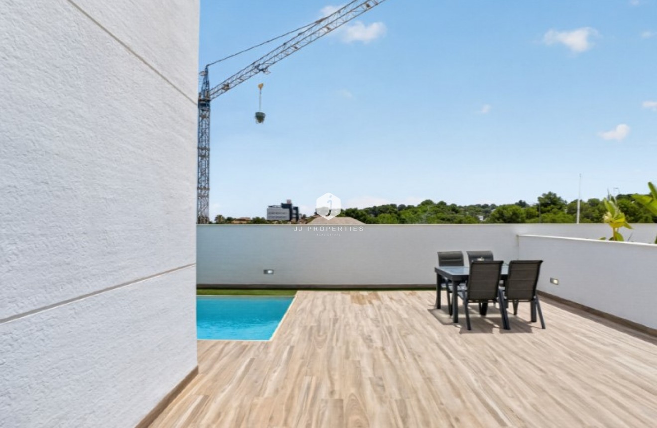 Resale - Villa -
Torrevieja - Costa Blanca