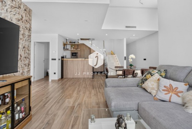 Resale - Villa -
Torrevieja - Costa Blanca