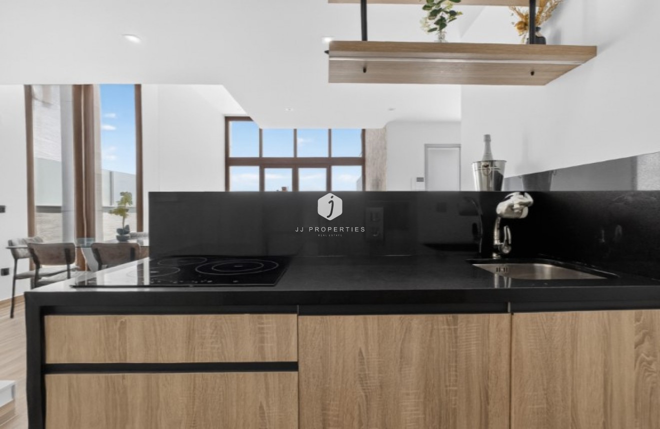 Resale - Villa -
Torrevieja - Costa Blanca