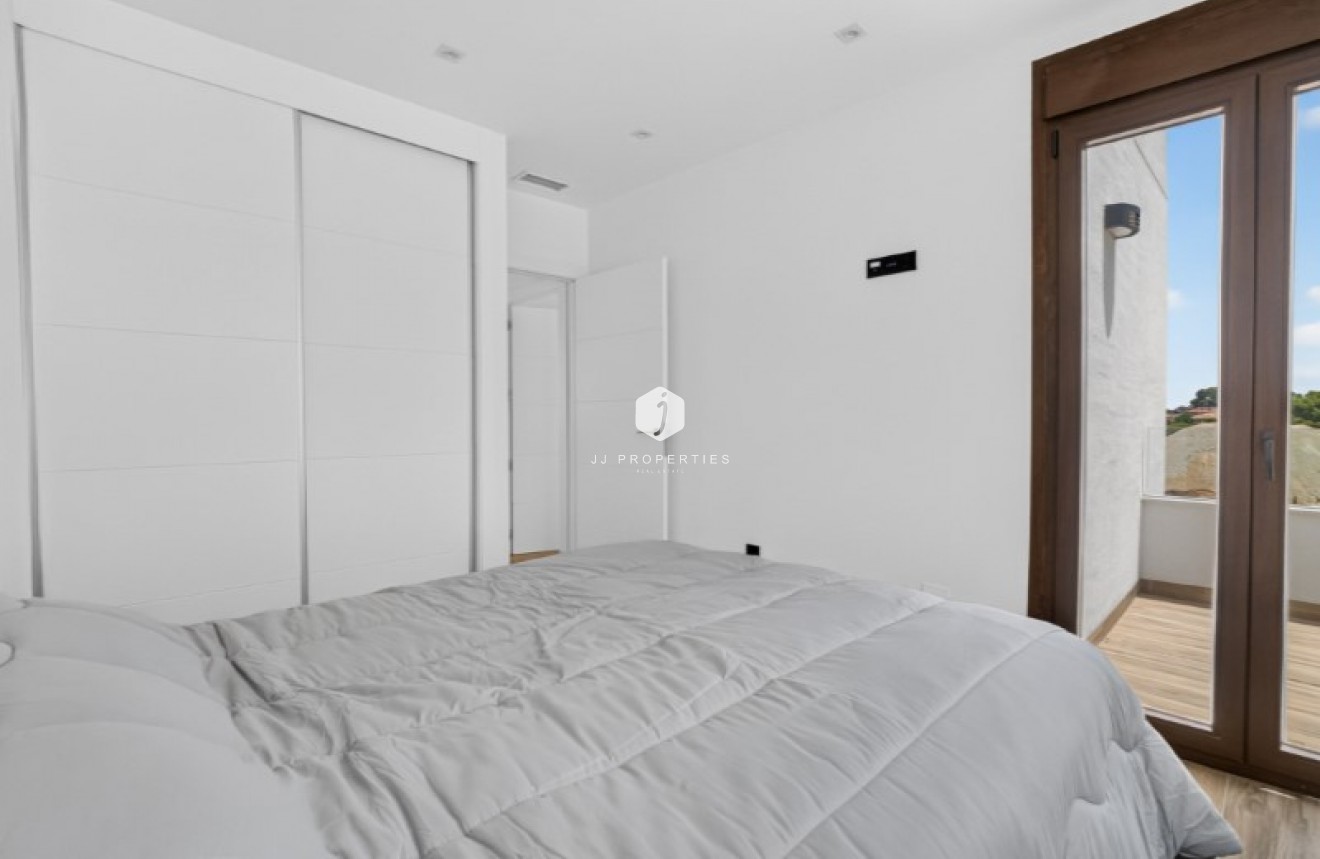 Resale - Villa -
Torrevieja - Costa Blanca