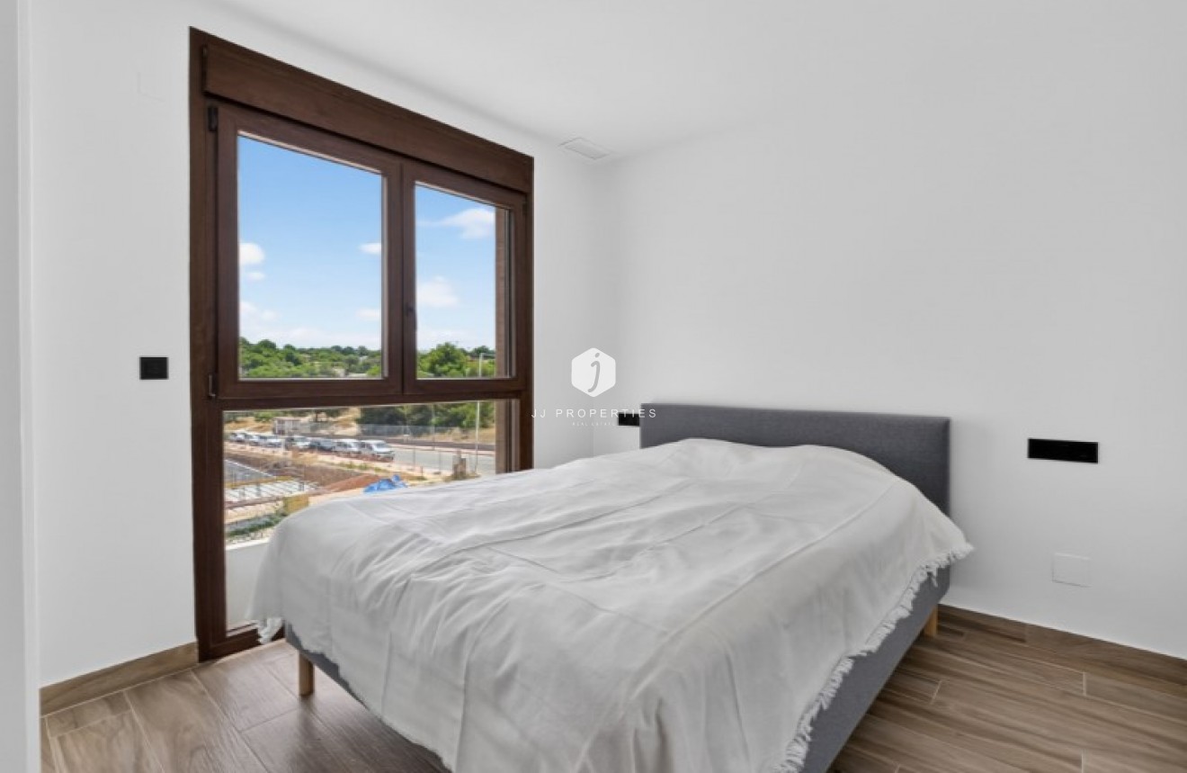 Resale - Villa -
Torrevieja - Costa Blanca