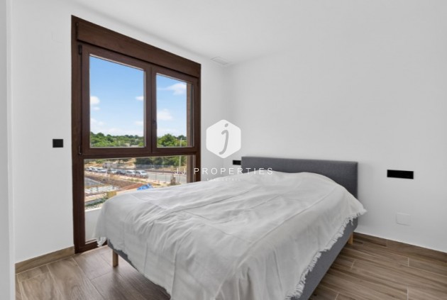 Resale - Villa -
Torrevieja - Costa Blanca